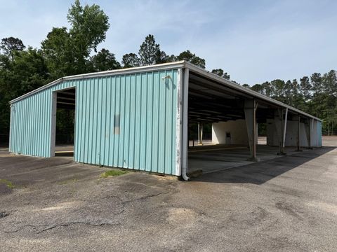 1635 Clinton Street Barnwell SC 29812