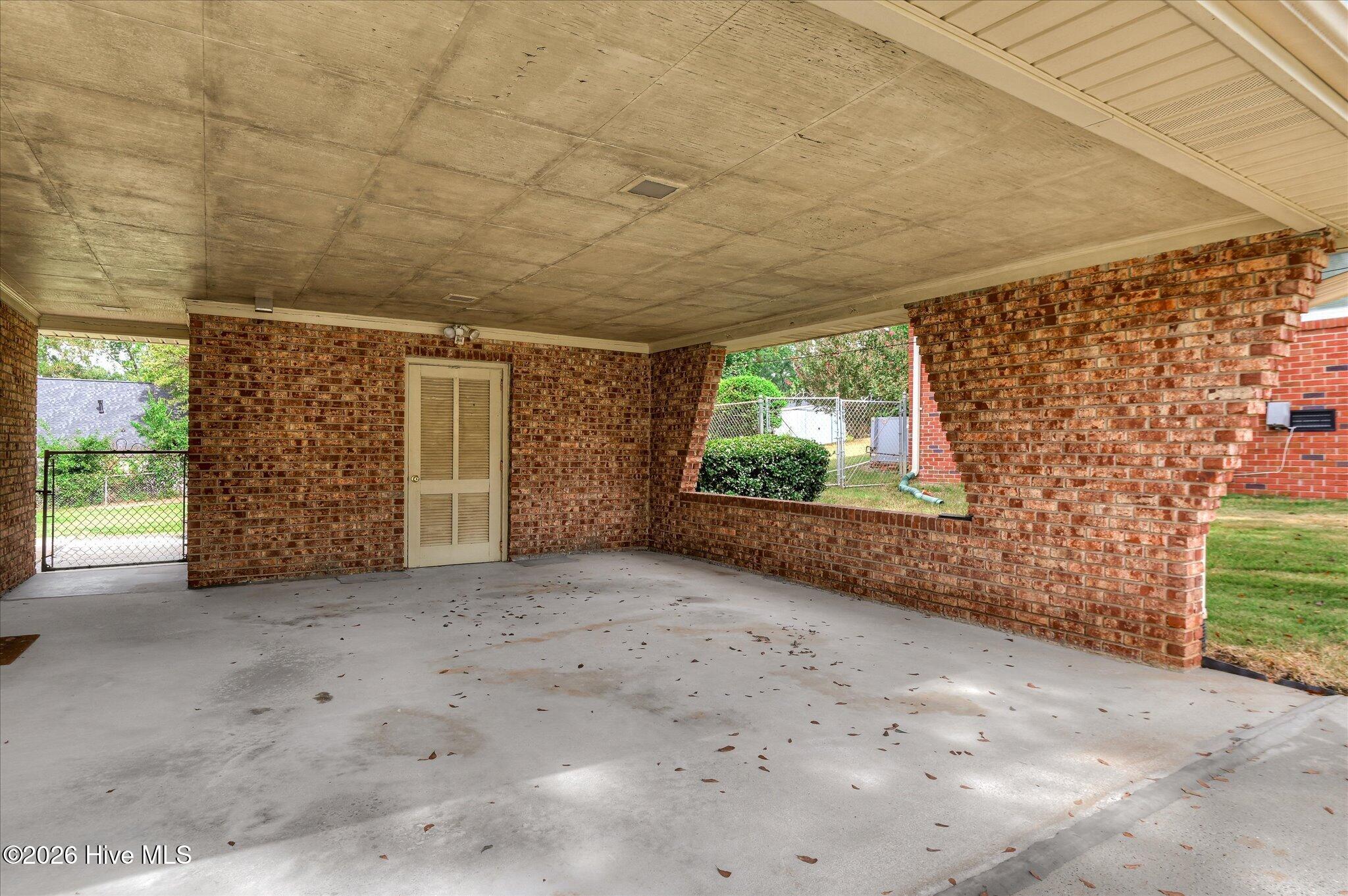 2715 Rosewood Drive