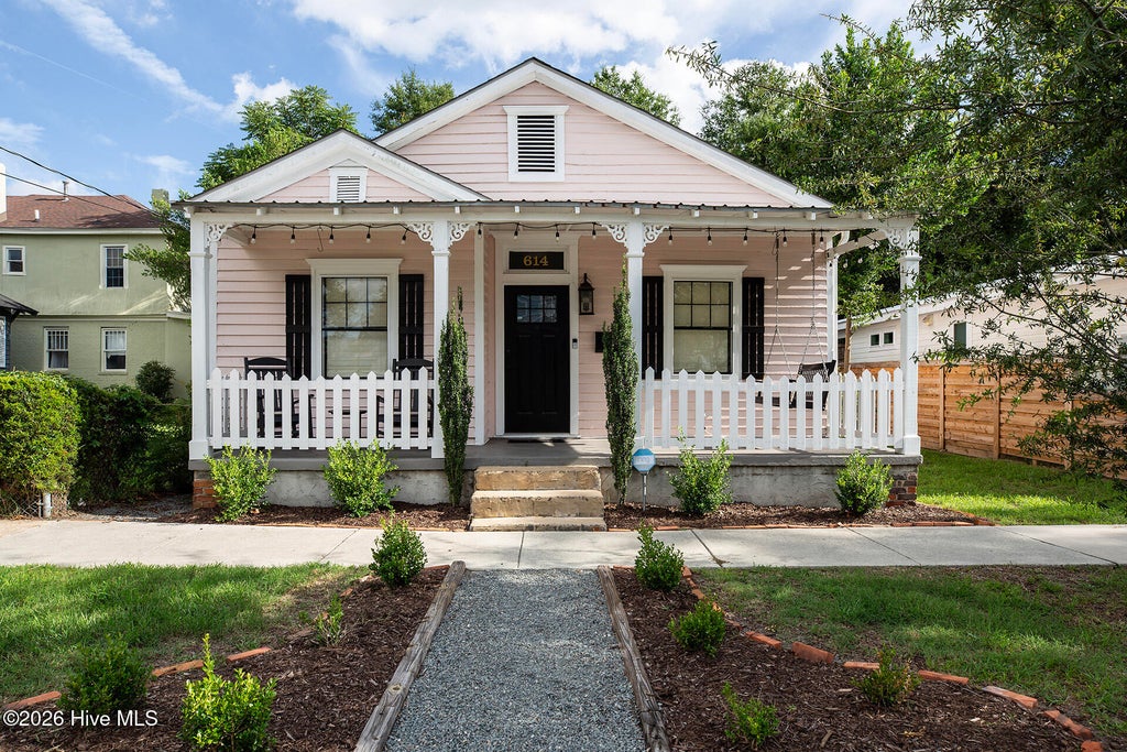 Photo of 614 Queen Street, Wilmington, NC 28401 (MLS # 100595609)