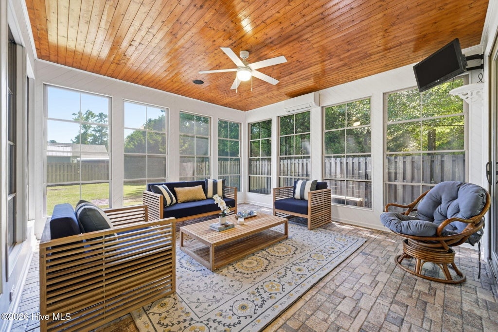 Photo of 148 Majestic Oaks Drive, Hampstead, NC 28443 (MLS # 100580357)