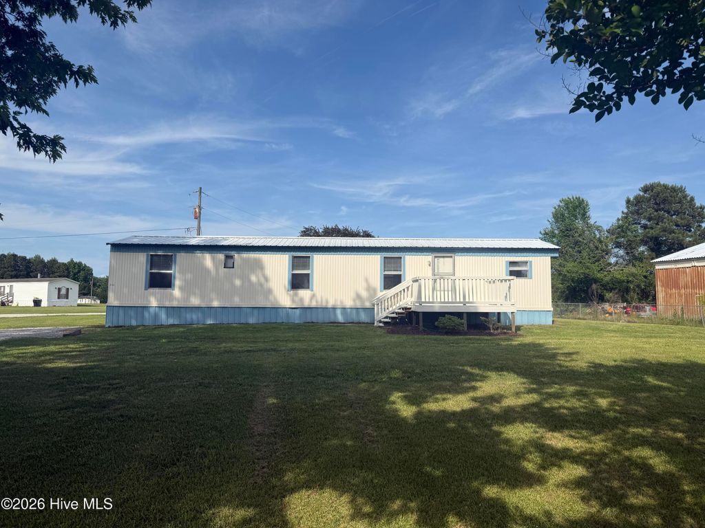 Photo of 230 Drummer Kellum Road, Jacksonville, NC 28540 (MLS # 100578058)