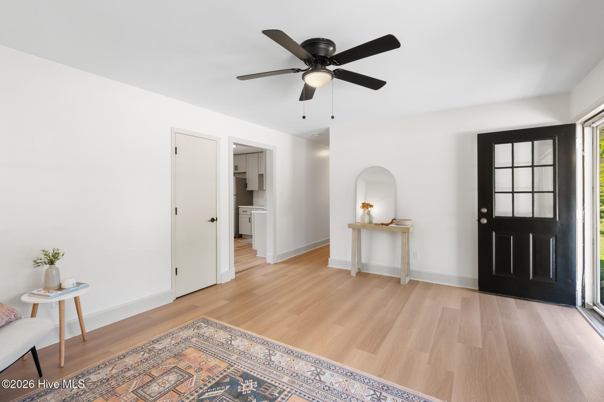 3521 Middle Sound Loop Road