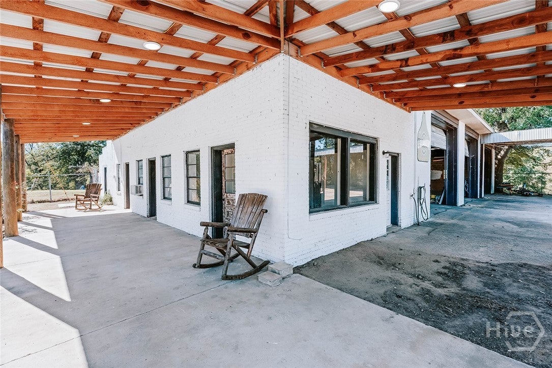 557 W West Main Street
