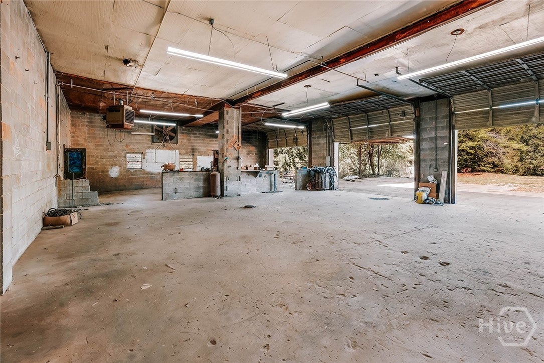 557 W West Main Street