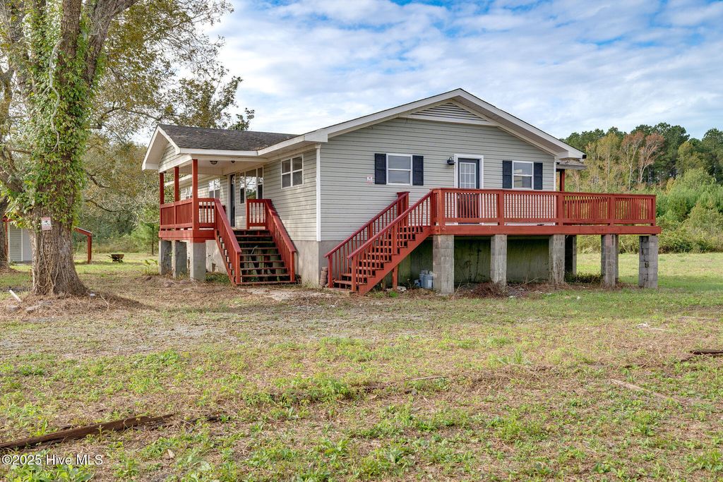 Photo of 5882 Croomsbridge Road, Burgaw, NC 28425 (MLS # 100535470)