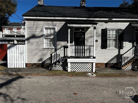 Photo of 524 E Gwinnett Lane, Savannah, GA 31401 (MLS # SA345551)