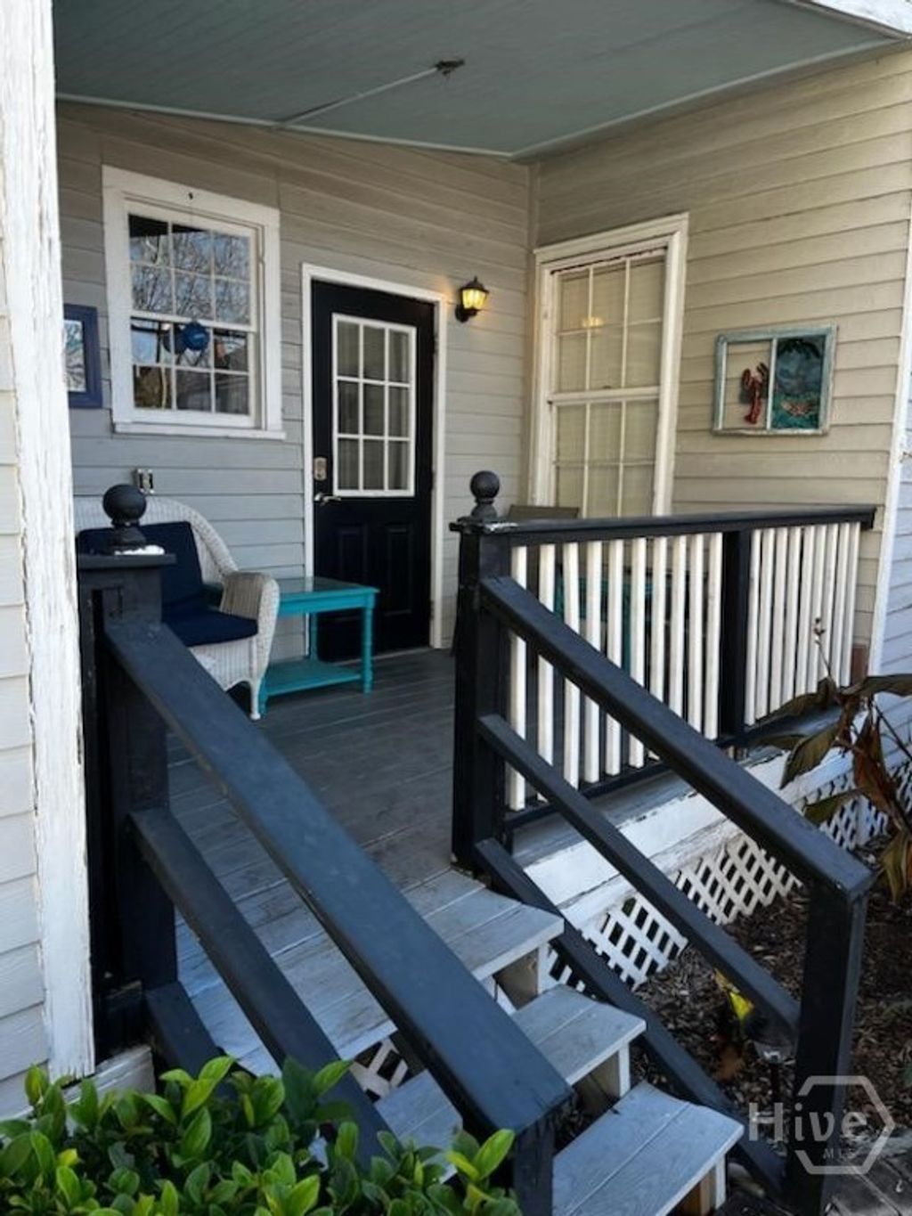 Photo of 524 E Gwinnett Lane, Savannah, GA 31401 (MLS # SA345551)