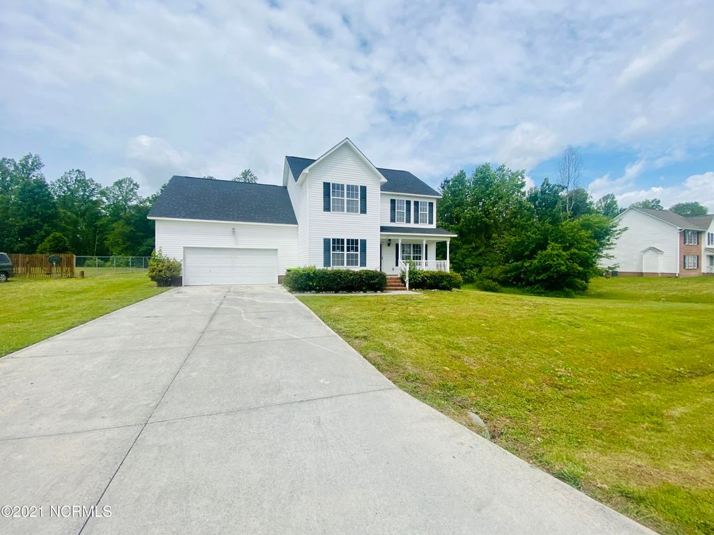 Photo of 129 Mendover Drive, Jacksonville, NC 28546 (MLS # 100545799)