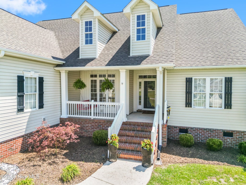 Photo of 17 Jenn Road, Burgaw, NC 28425 (MLS # 100581926)