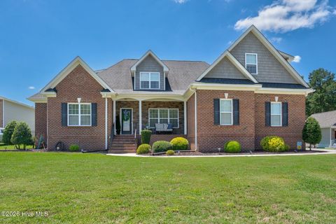 Homes For Sale - 1701 Kingfisher Court<br/> Nashville, NC 27856