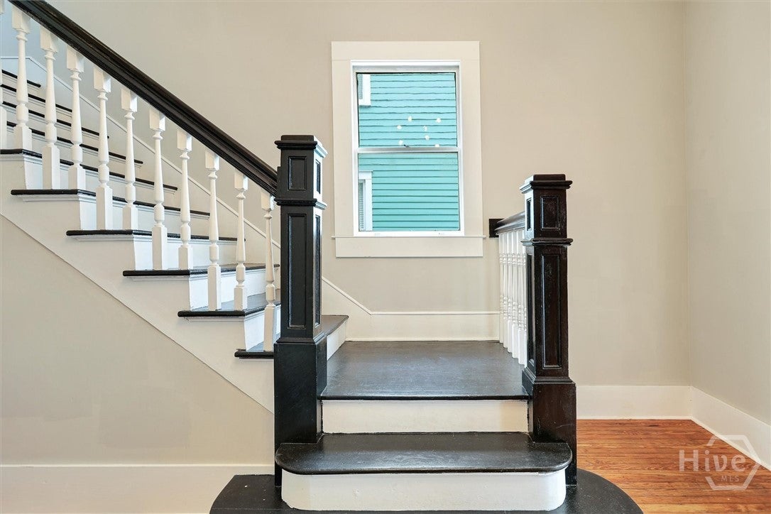 309 W 33rd Street