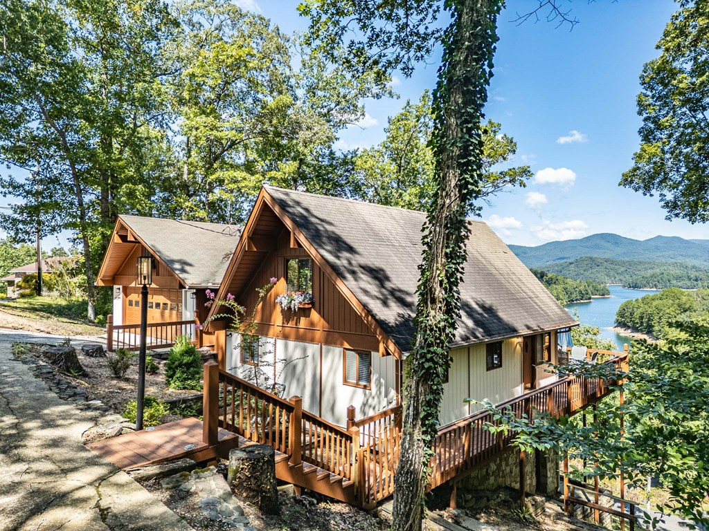 125 Ridgewood Drive