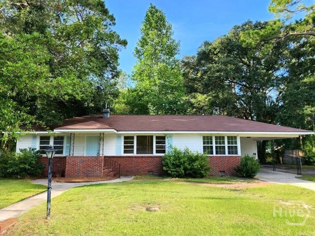 Photo of 2108 E 65th Street, Savannah, GA 31404 (MLS # SA351154)
