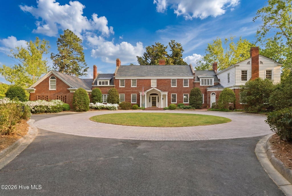Photo of 200 Hollycrest Drive, Pinehurst, NC 28374 (MLS # 100612284)