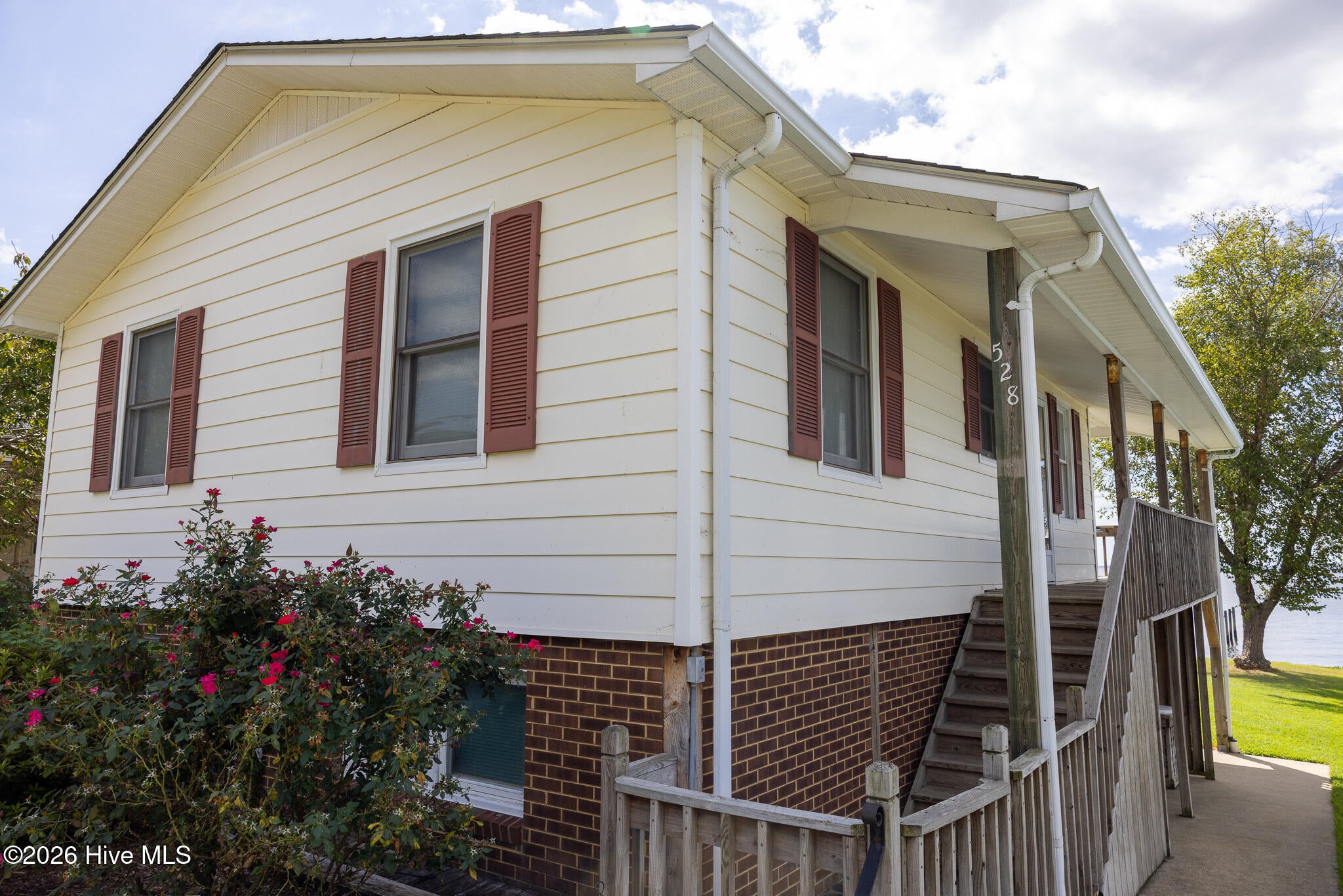 528 Surfside Drive