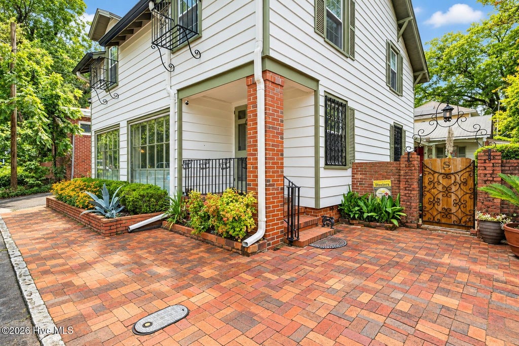 Photo of 5 N 20th Street, Wilmington, NC 28405 (MLS # 100595500)