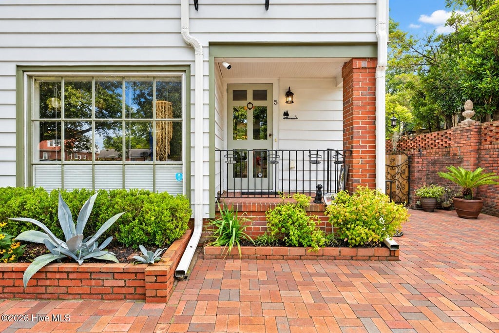 Photo of 5 N 20th Street, Wilmington, NC 28405 (MLS # 100595500)