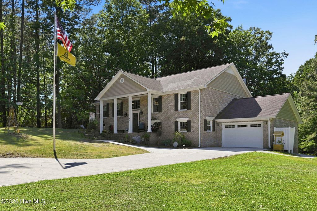 Photo of 103 Courtland Drive, Jacksonville, NC 28546 (MLS # 100576311)