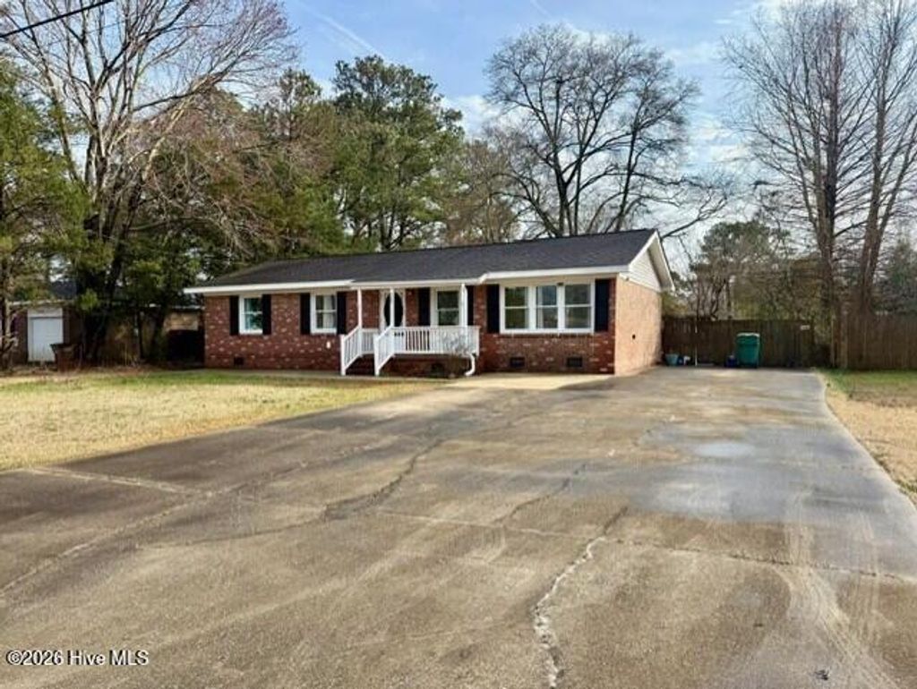 Photo of 120 Princeton Drive, Jacksonville, NC 28546 (MLS # 100555962)