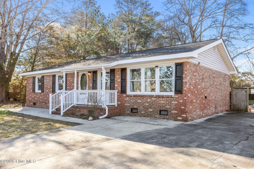 Photo of 120 Princeton Drive, Jacksonville, NC 28546 (MLS # 100555962)