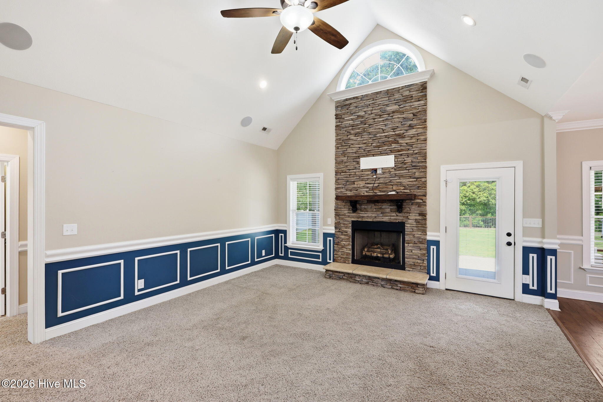 219 White Oak Bluff Road