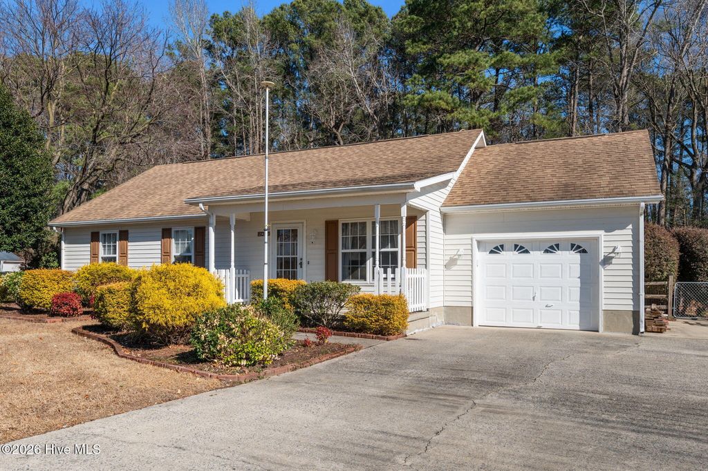 Photo of 2435 Hunterchase Lane, Greenville, NC 27858 (MLS # 100549915)