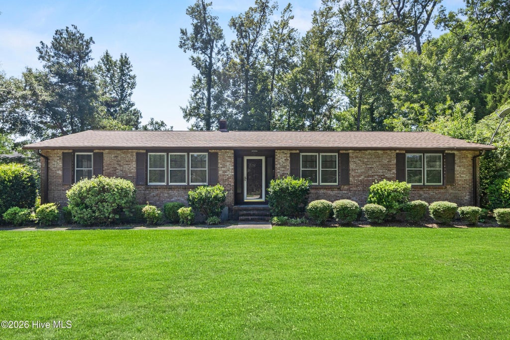 Photo of 5 Forest Court, Jacksonville, NC 28540 (MLS # 100602472)