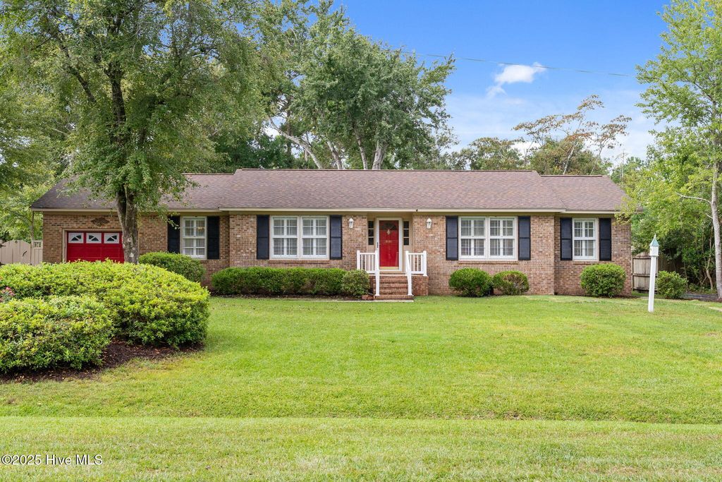 Photo of 3938 Sweetbriar Road, Wilmington, NC 28403 (MLS # 100529785)