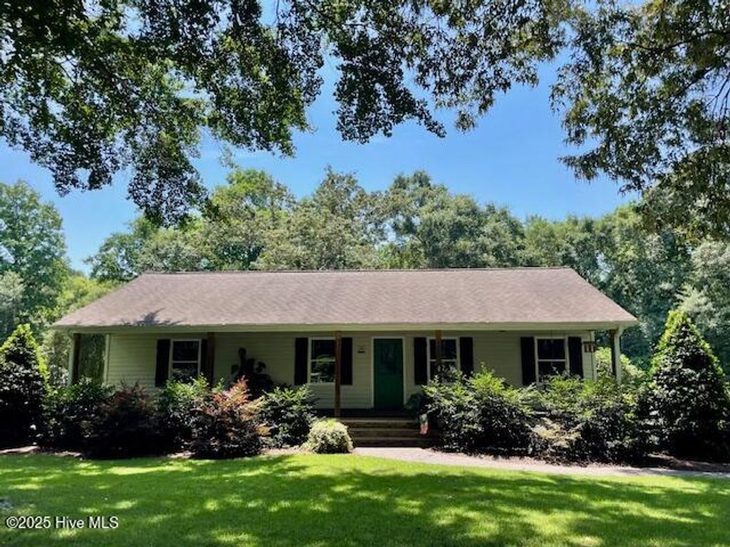 Photo of 93 Maple Leaf Lane, Snow Hill, NC 28580 (MLS # 100545318)