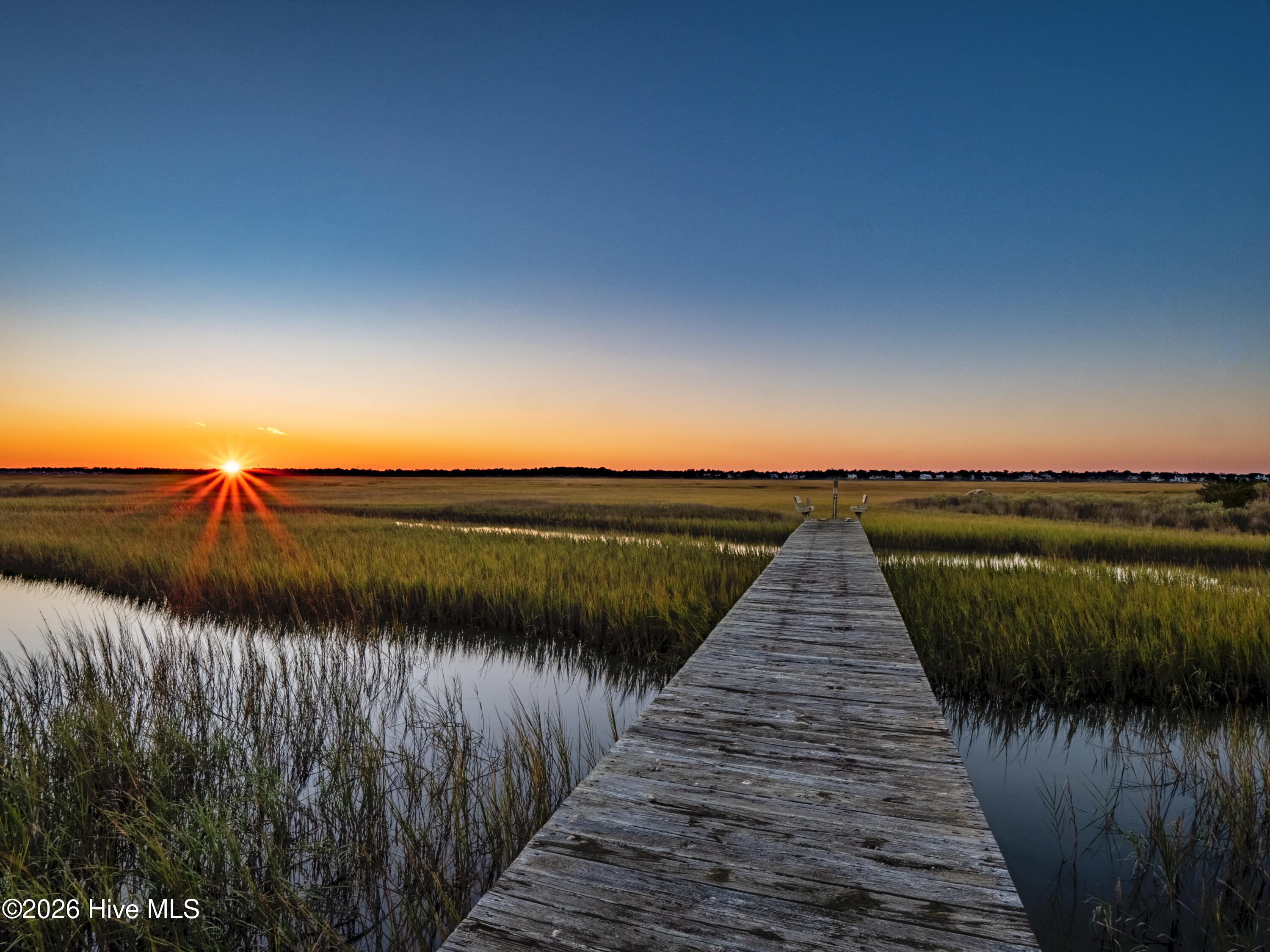 2509 N Lumina Avenue N