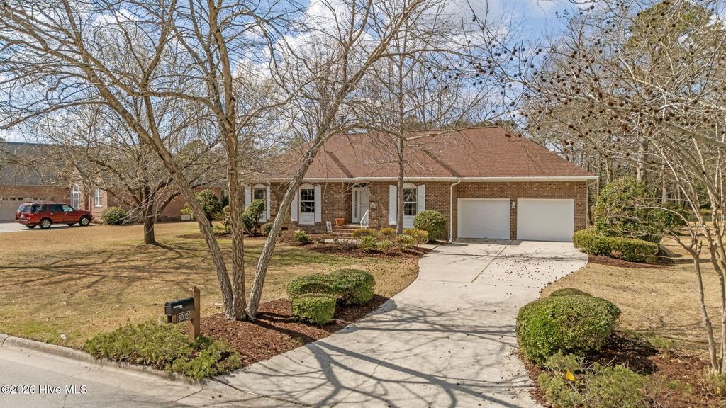 Photo of 6002 Clubhouse Drive, New Bern, NC 28562 (MLS # 100560561)