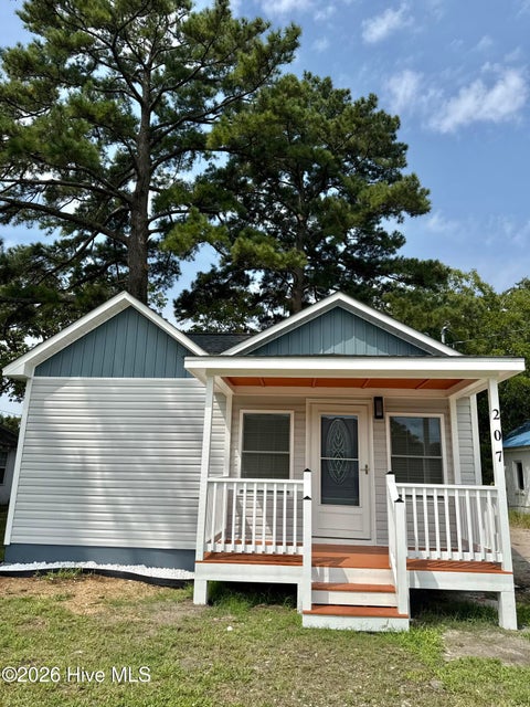 Homes For Sale - 207 Cochran Street<br/> Robersonville, NC 27871