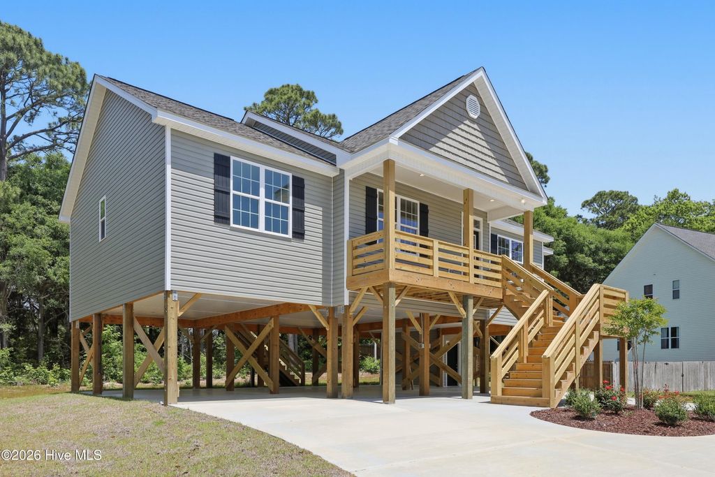 Photo of 1058 Chadwick Shores Drive, Sneads Ferry, NC 28460 (MLS # 100550226)