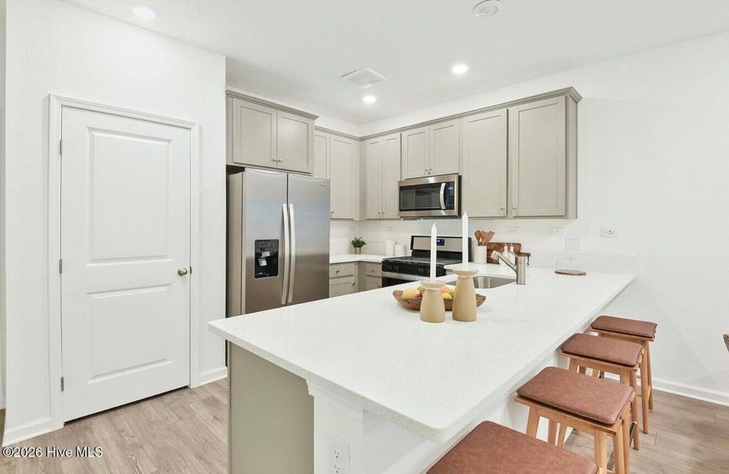 Photo of 606 Sandy Hollow Drive, Jacksonville, NC 28540 (MLS # 100557278)