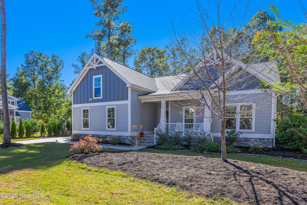 Photo of 636 Summerhaven Lane SE, Bolivia, NC 28422 (MLS # 100542174)