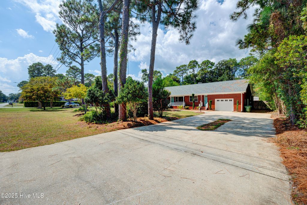 Photo of 1017 Parkway Boulevard, Wilmington, NC 28412 (MLS # 100531788)