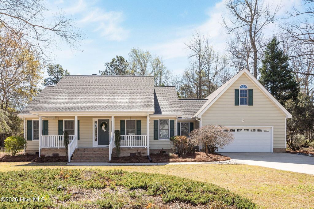 Photo of 2221 Edgewater Drive, Winterville, NC 28590 (MLS # 100560707)