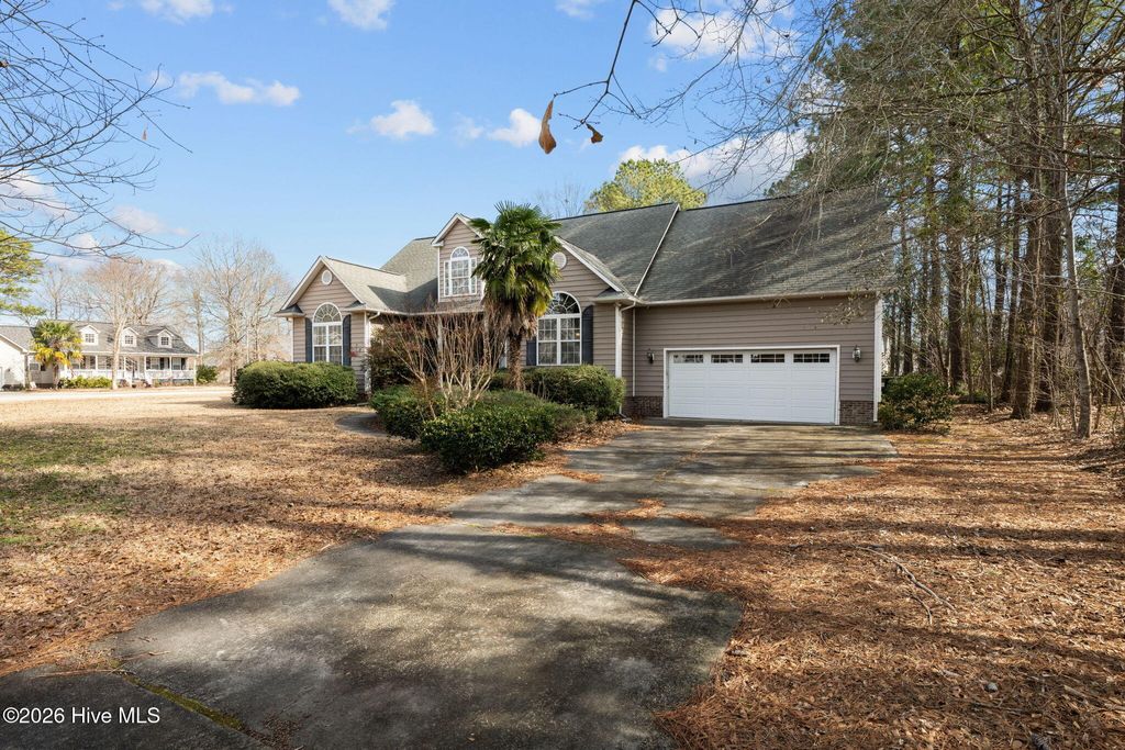 Photo of 118 Tupelo Trail, New Bern, NC 28562 (MLS # 100556524)