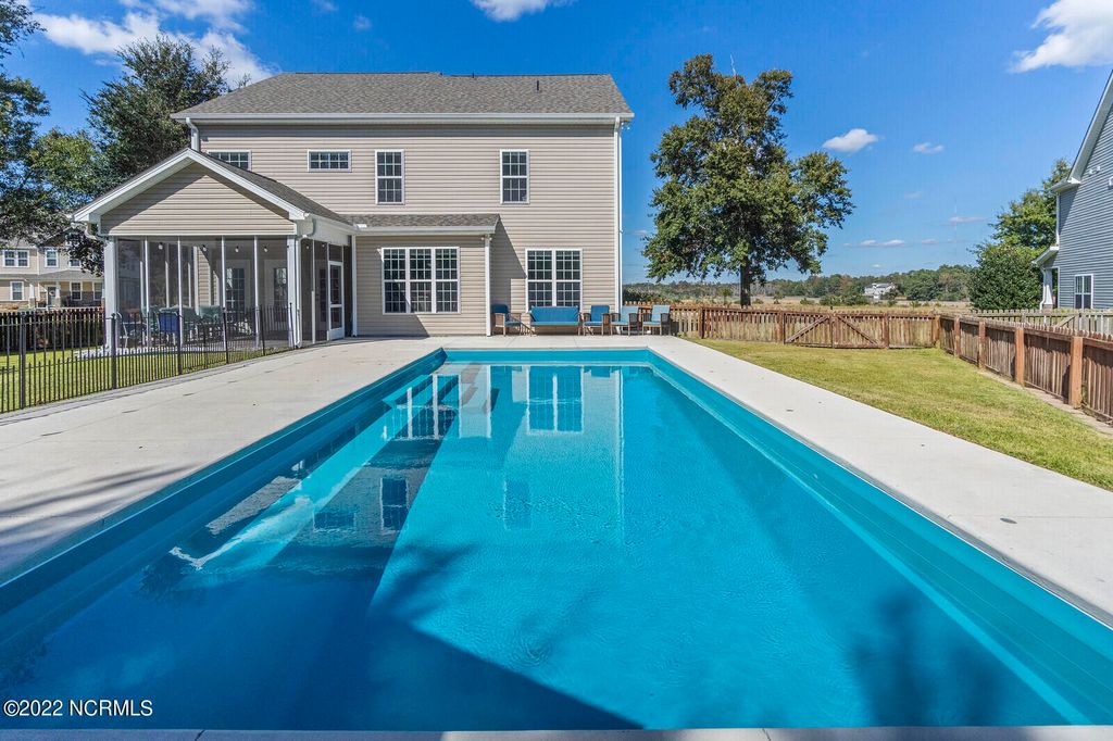 Photo of 114 Camelot Drive, Holly Ridge, NC 28445 (MLS # 100556304)