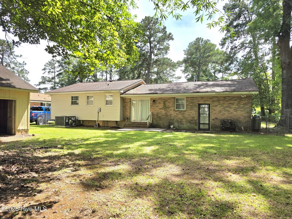 Photo of 2902 Roanoke Avenue, New Bern, NC 28560 (MLS # 100577660)