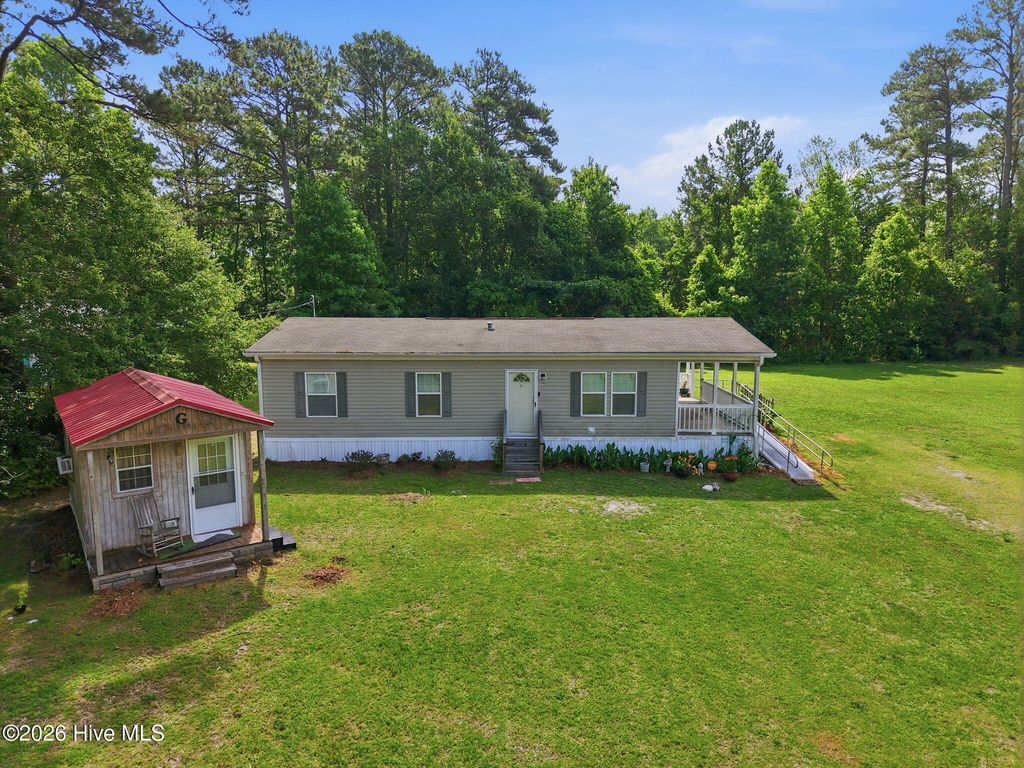 Photo of 172 Gray Squirrel Lane, Newport, NC 28570 (MLS # 100577611)