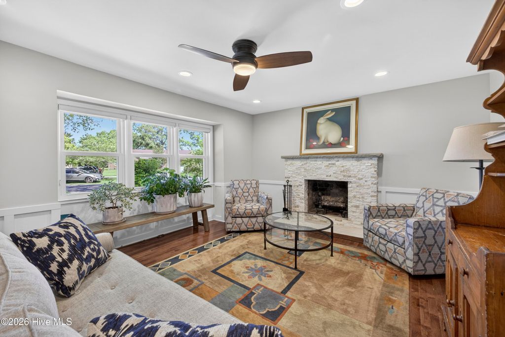 Photo of 305 Embassy Circle, Wilmington, NC 28412 (MLS # 100575561)