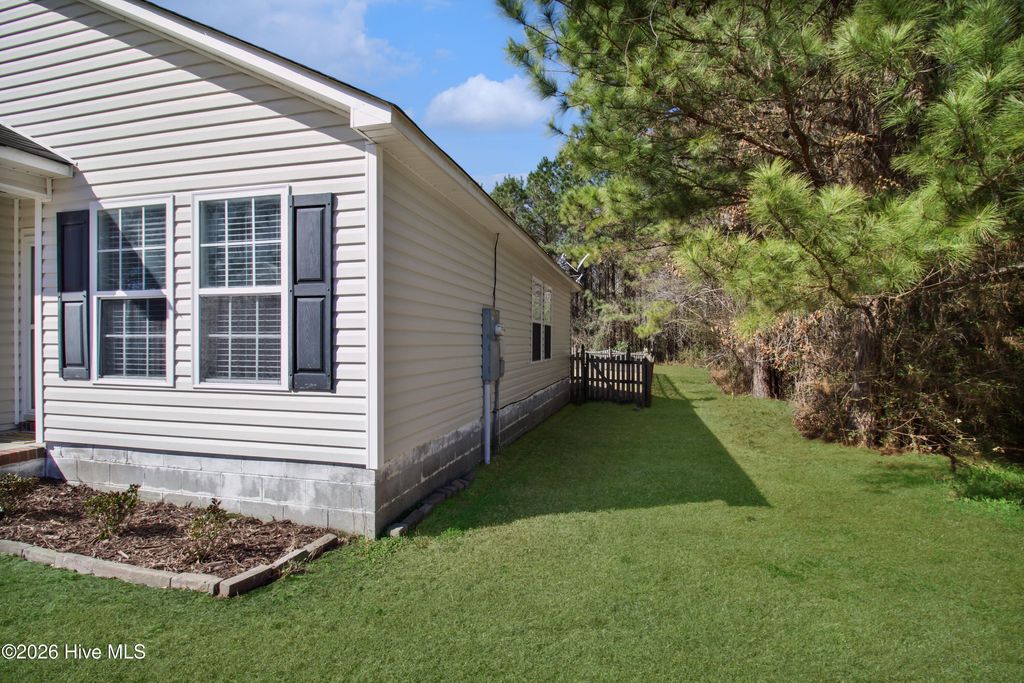 Photo of 142 Constitution Avenue, Jacksonville, NC 28540 (MLS # 100556649)