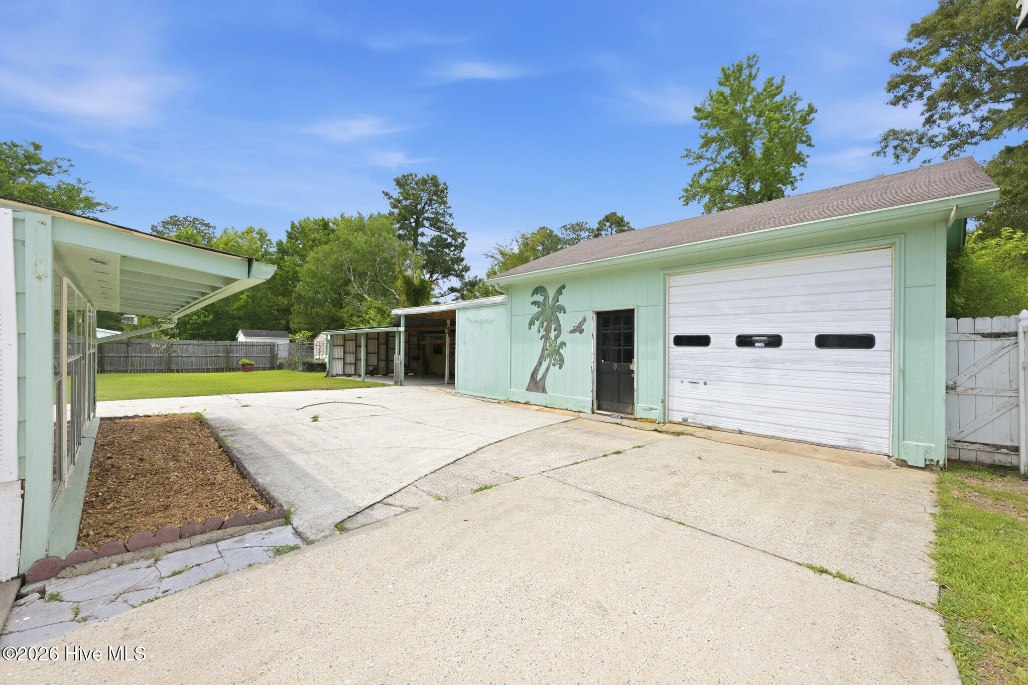 913 Colony Drive