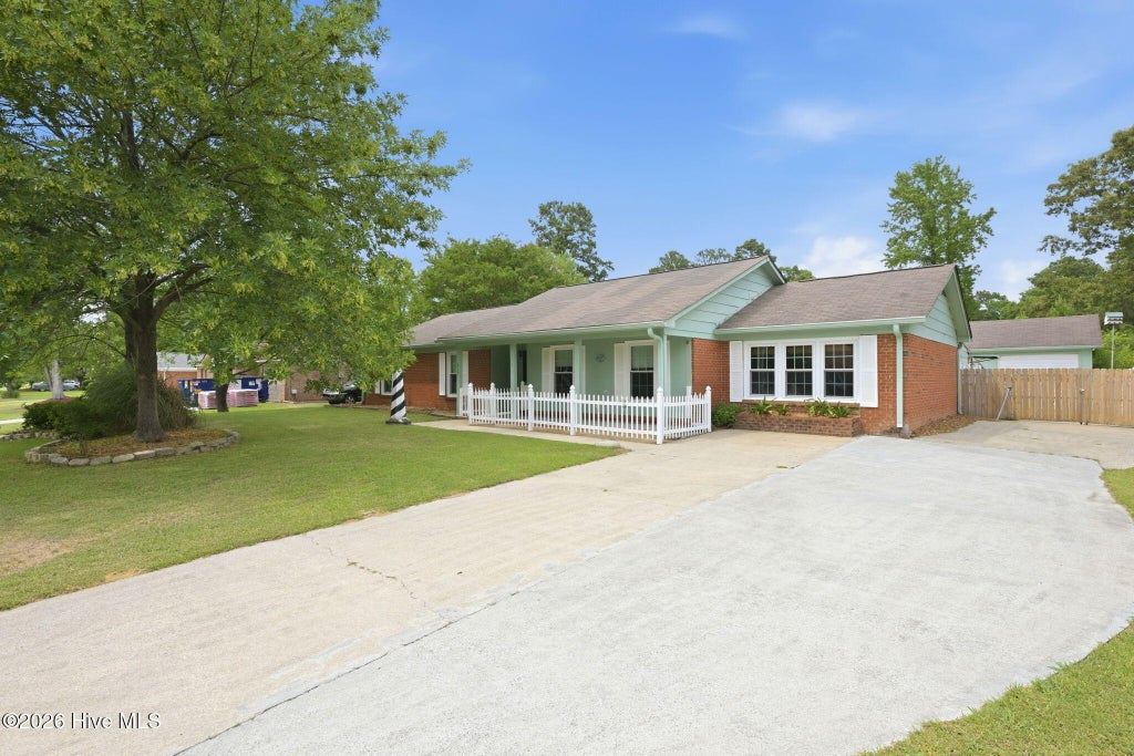 Photo of 913 Colony Drive, New Bern, NC 28562 (MLS # 100580550)