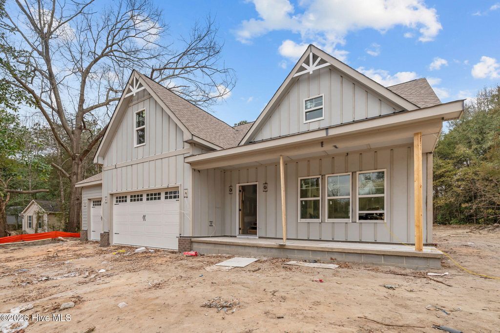 Photo of 205 Telluride Court, Aberdeen, NC 28315 (MLS # 100549516)