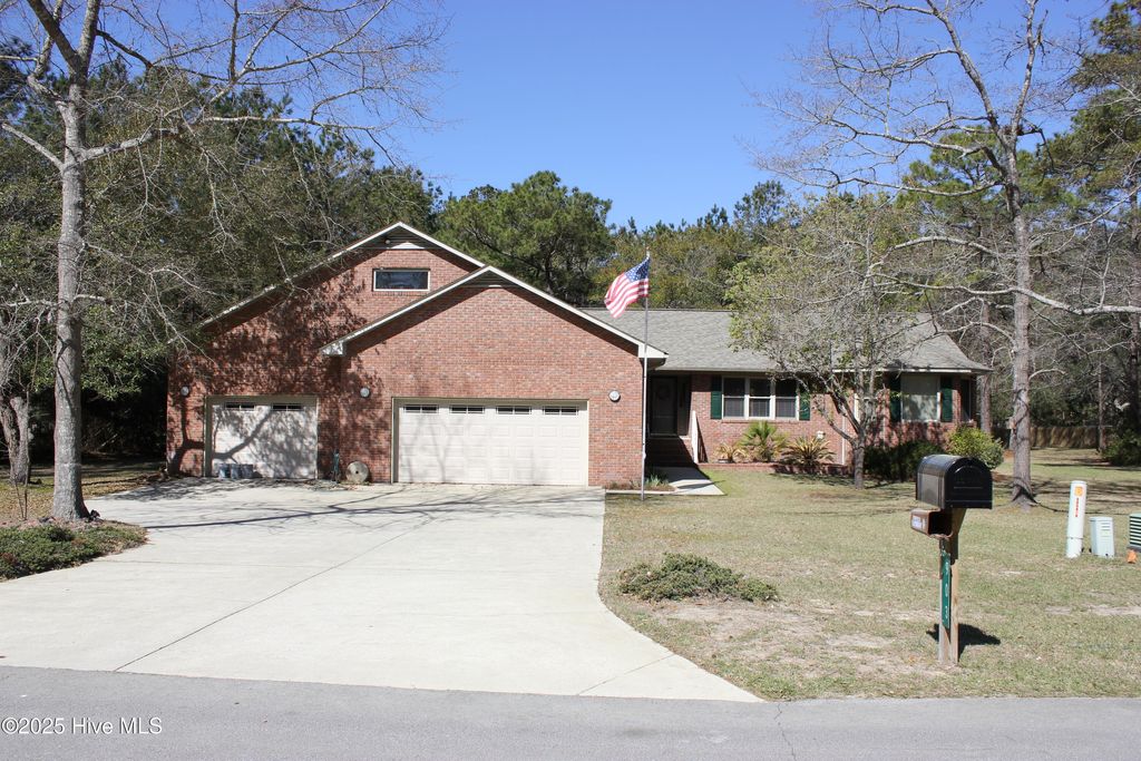 Photo of 903 Lanyard Lane, New Bern, NC 28560 (MLS # 100497813)
