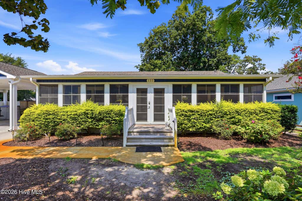 Photo of 133 NE 29th Street, Oak Island, NC 28465 (MLS # 100596231)