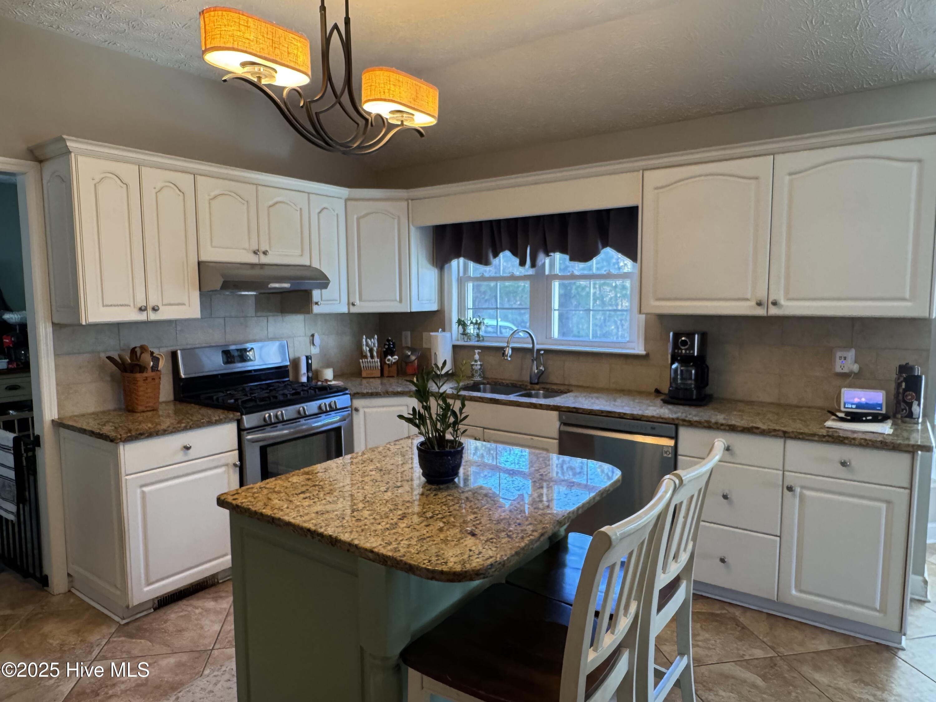 408 Seven Seas Drive