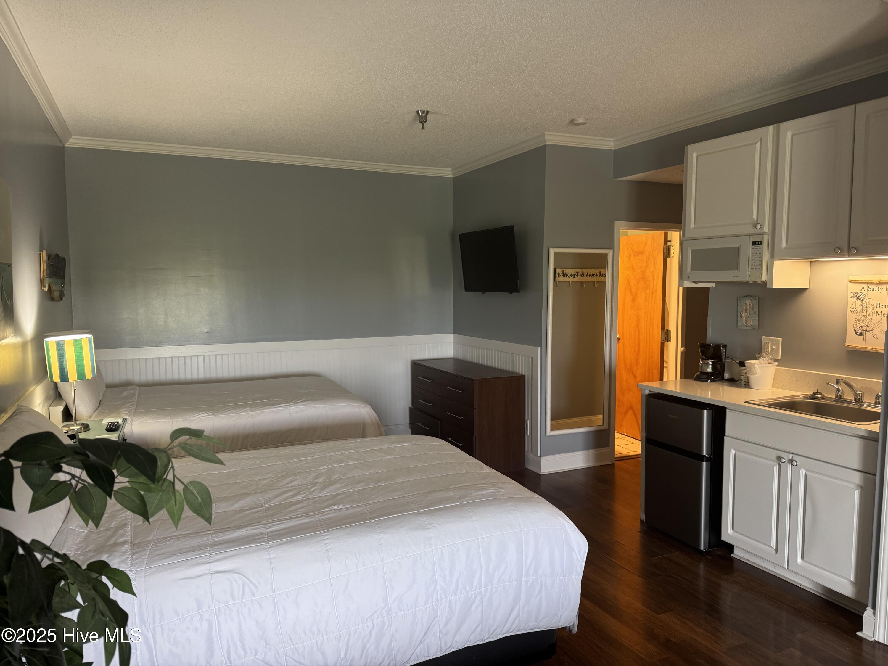 602 W Fort Macon Road 242